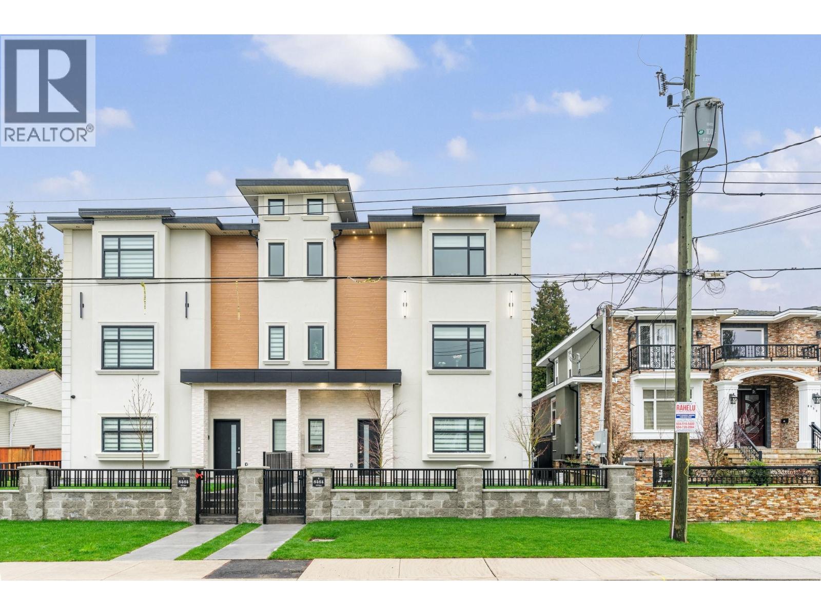 2 8464 15th Avenue, Burnaby, British Columbia  V3N 1Y2 - Photo 1 - R3132124