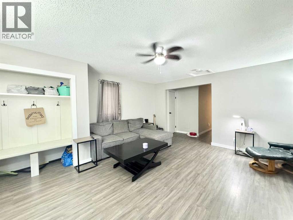 640 12 Street N, Lethbridge, Alberta  T1H 2H1 - Photo 5 - A2317600