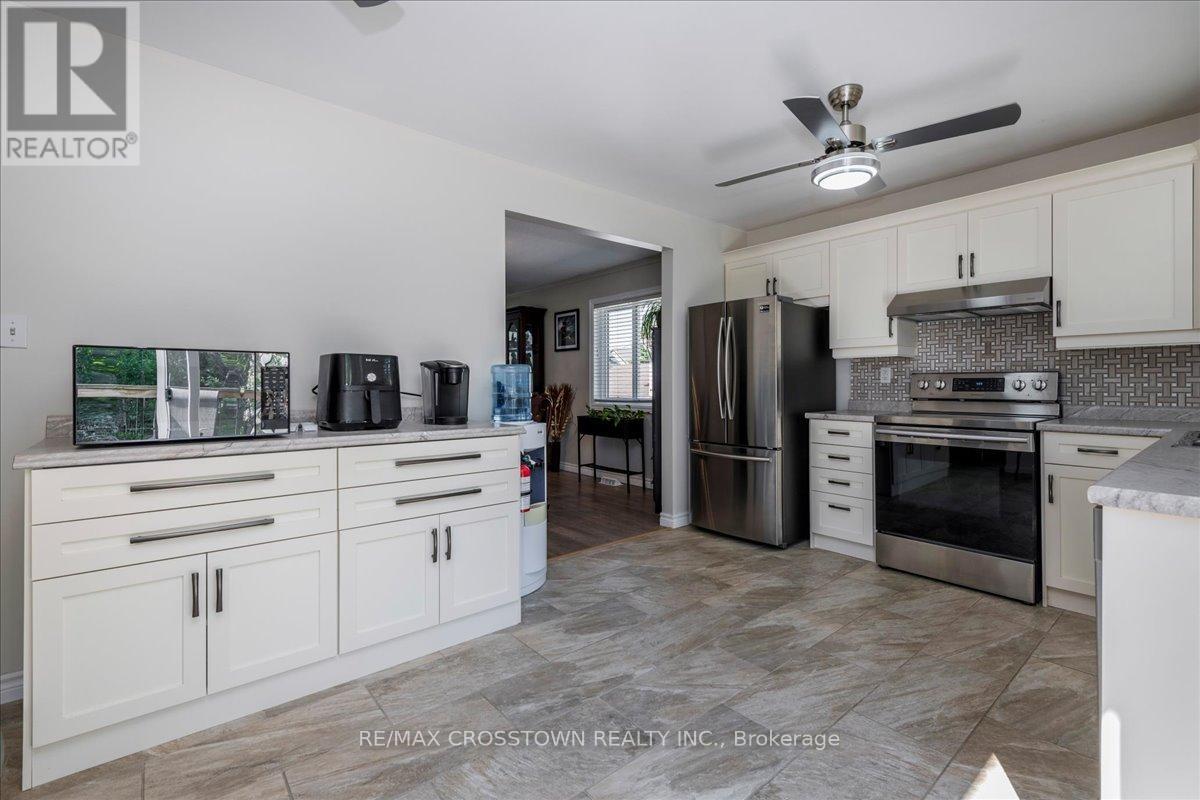 1170 Arnold Street, Innisfil, Ontario  L0L 1W0 - Photo 11 - N13245768