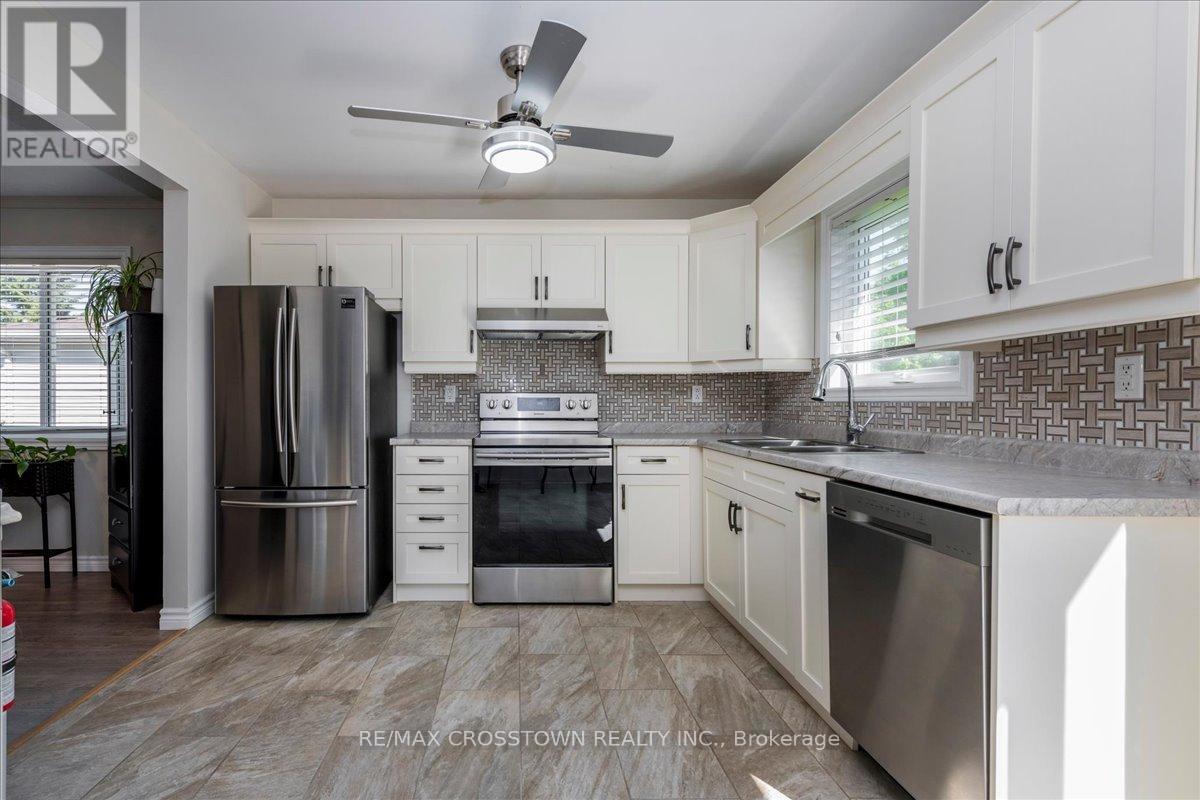 1170 Arnold Street, Innisfil, Ontario  L0L 1W0 - Photo 12 - N13245768