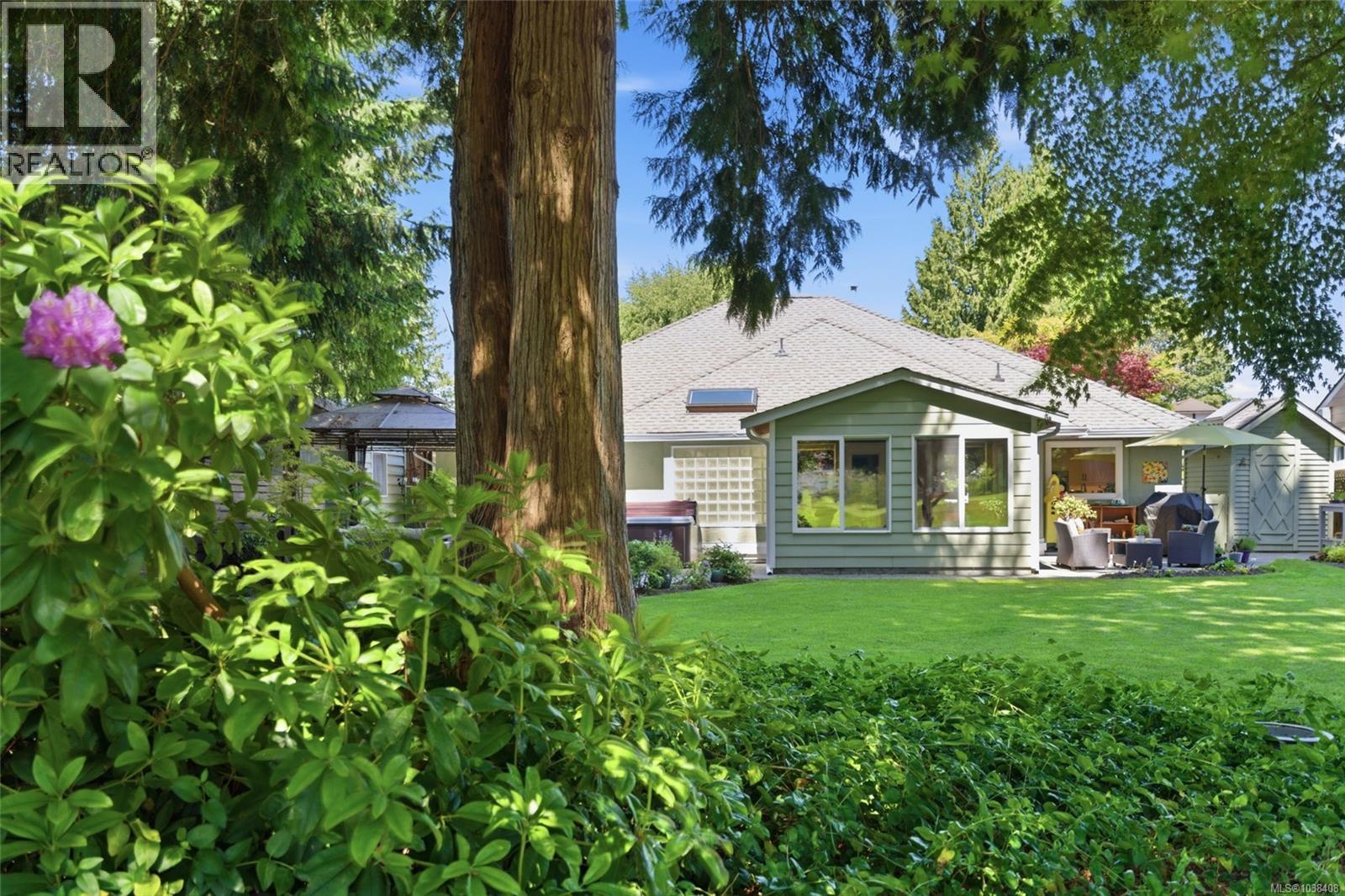 1000 Eaglecrest Dr, Qualicum Beach, British Columbia  V9K 1E9 - Photo 40 - 1038408