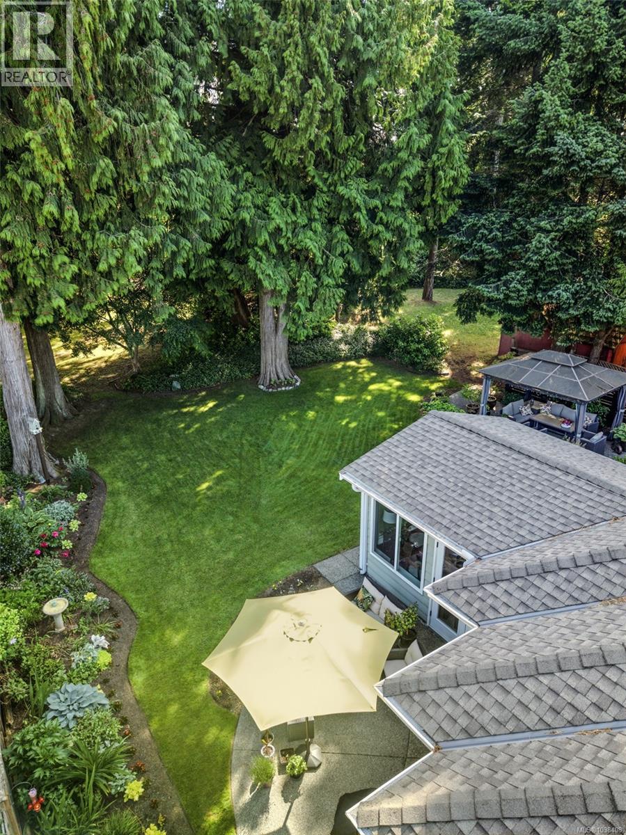 1000 Eaglecrest Dr, Qualicum Beach, British Columbia  V9K 1E9 - Photo 51 - 1038408