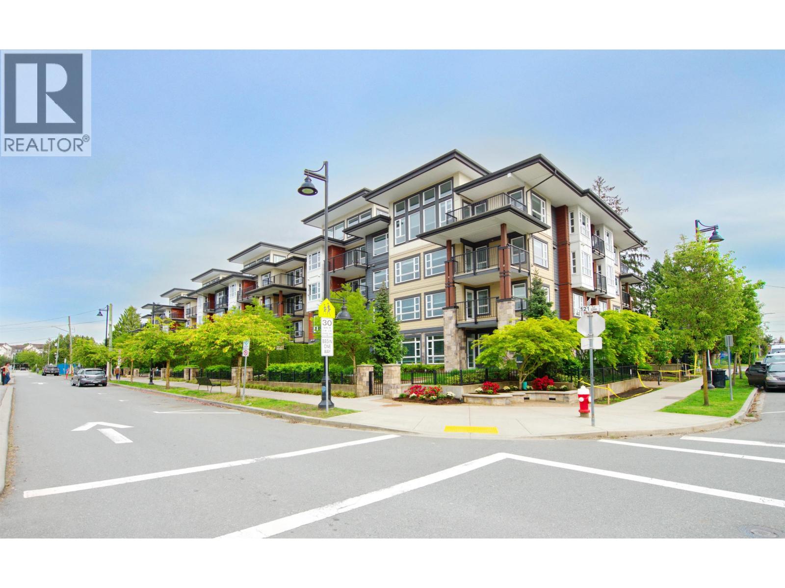 203 22562 121 Avenue, Maple Ridge, British Columbia  V2X 3Y8 - Photo 1 - R3132281