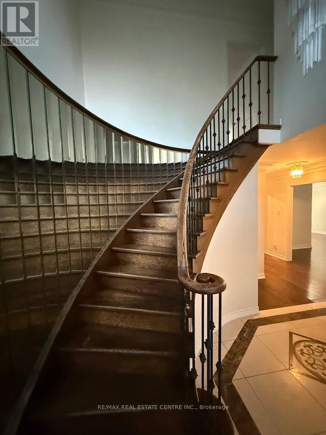 1561 Wintergrove Gardens, Mississauga, Ontario  L5M 3Z9 - Photo 15 - W13245772