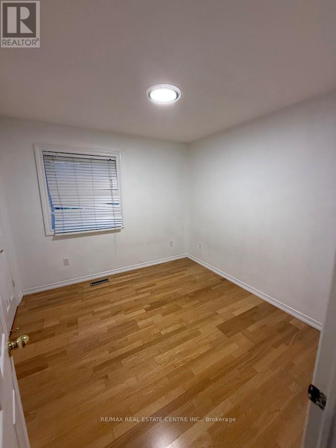1561 Wintergrove Gardens, Mississauga, Ontario  L5M 3Z9 - Photo 20 - W13245772