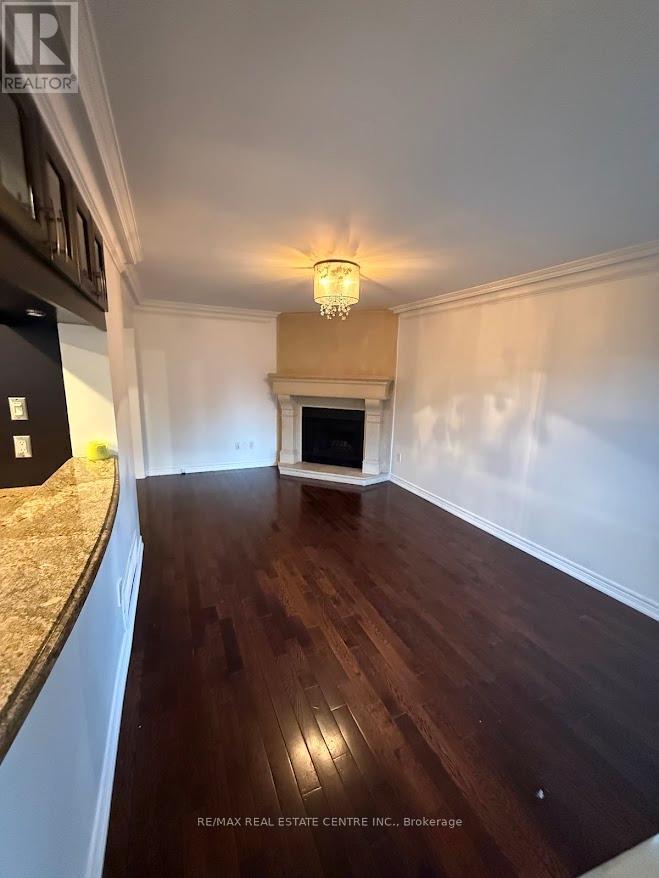 1561 Wintergrove Gardens, Mississauga, Ontario  L5M 3Z9 - Photo 9 - W13245772