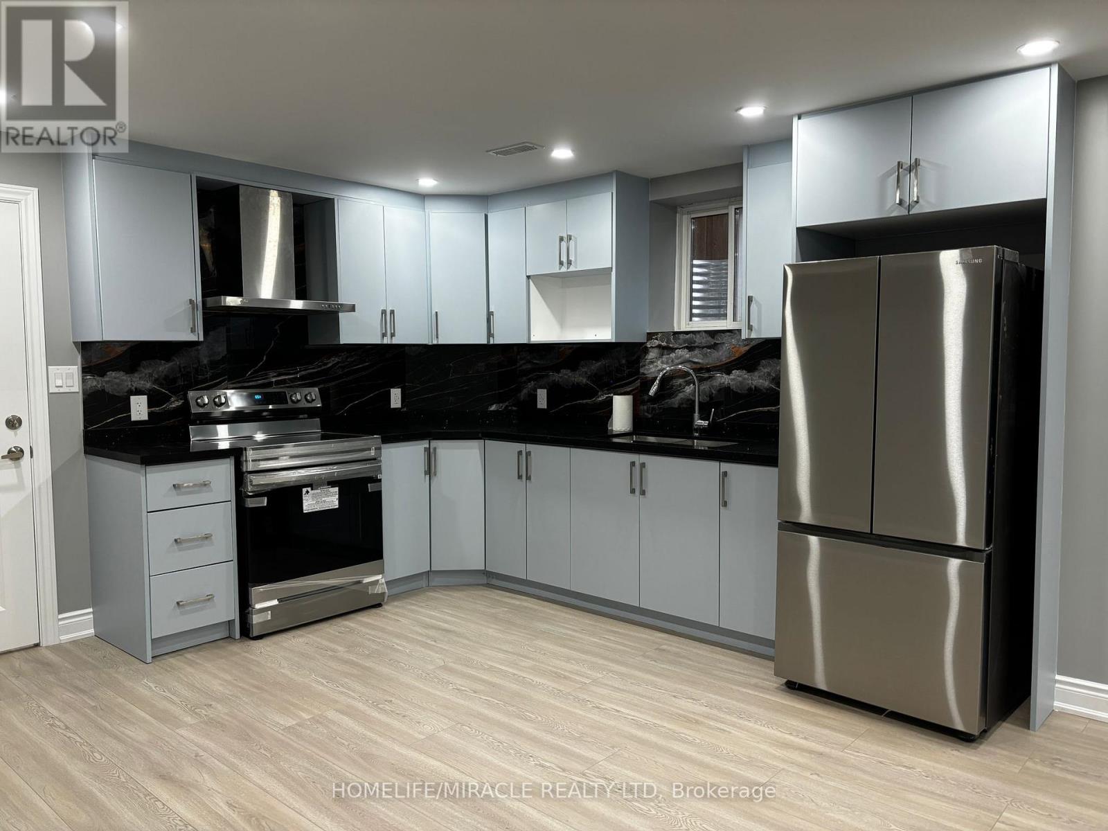35 Merrimac Drive, Brampton, Ontario  L6Y 6K4 - Photo 12 - W13245834