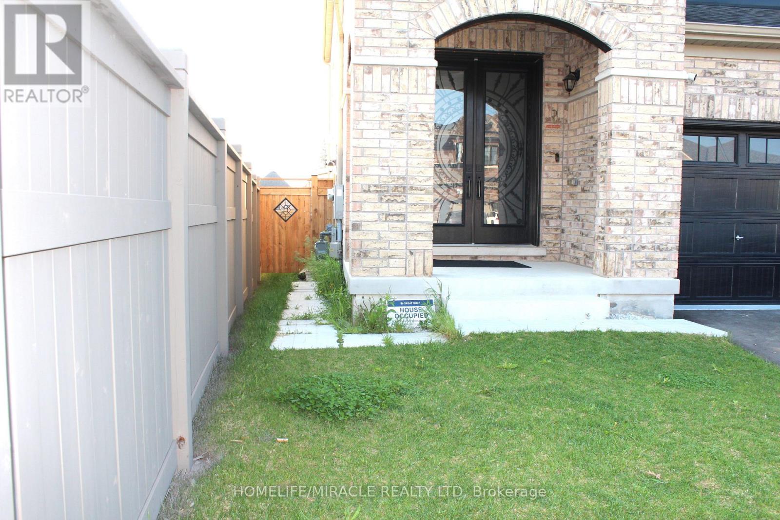 35 Merrimac Drive, Brampton, Ontario  L6Y 6K4 - Photo 2 - W13245834