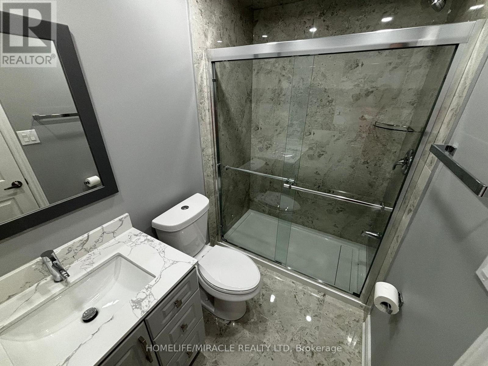 35 Merrimac Drive, Brampton, Ontario  L6Y 6K4 - Photo 7 - W13245834