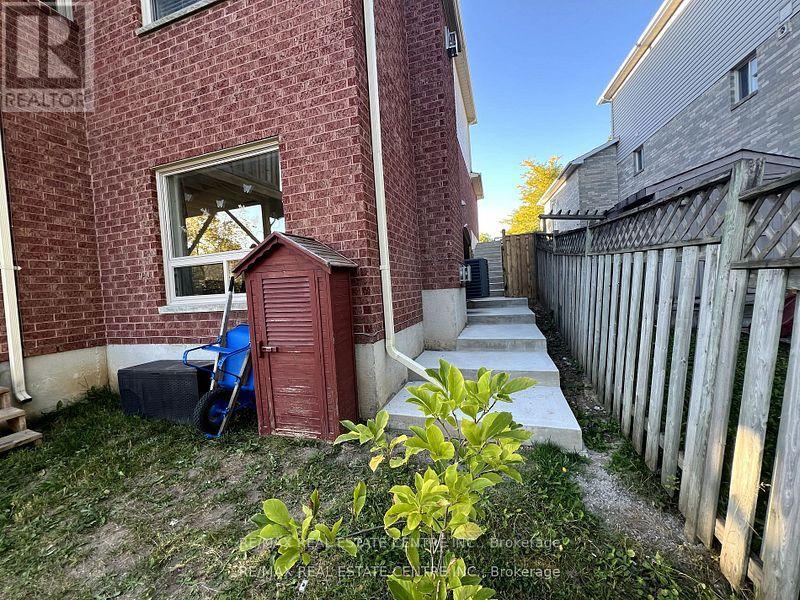 22 Lawton Court, Orangeville, Ontario  L9W 4X4 - Photo 2 - W12803974