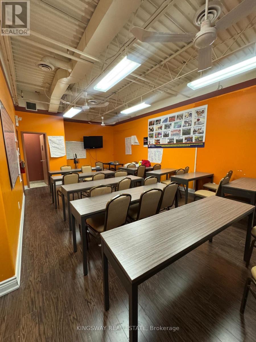 121 - 2 Automatic Road, Brampton, Ontario  L6S 6K8 - Photo 11 - W13245854