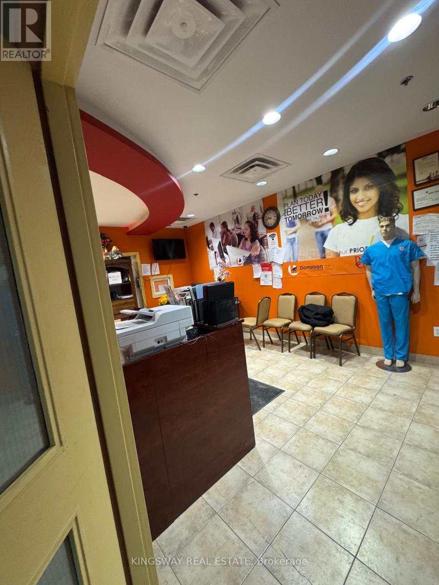 121 - 2 Automatic Road, Brampton, Ontario  L6S 6K8 - Photo 14 - W13245854