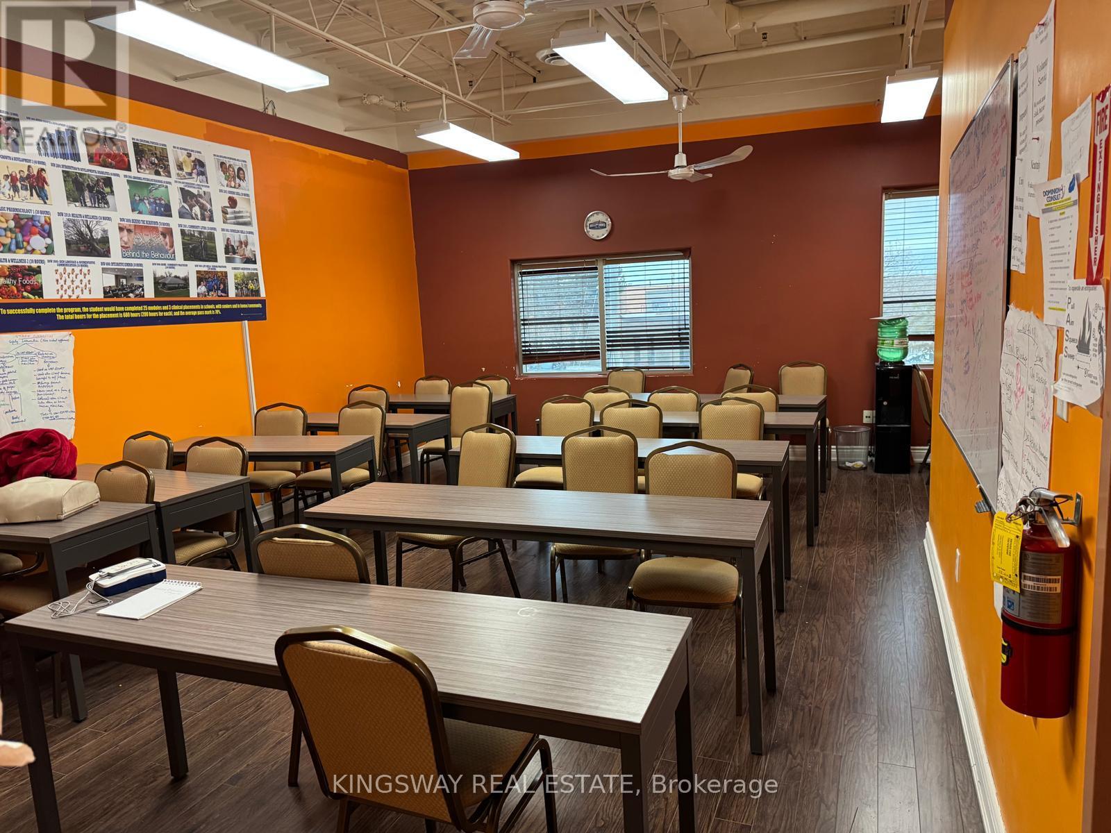 121 - 2 Automatic Road, Brampton, Ontario  L6S 6K8 - Photo 7 - W13245854