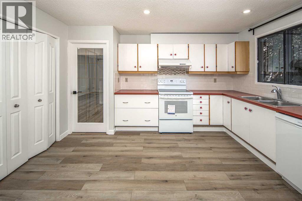 200 Edgedale Way Nw, Calgary, Alberta  T3A 2P9 - Photo 15 - A2317168