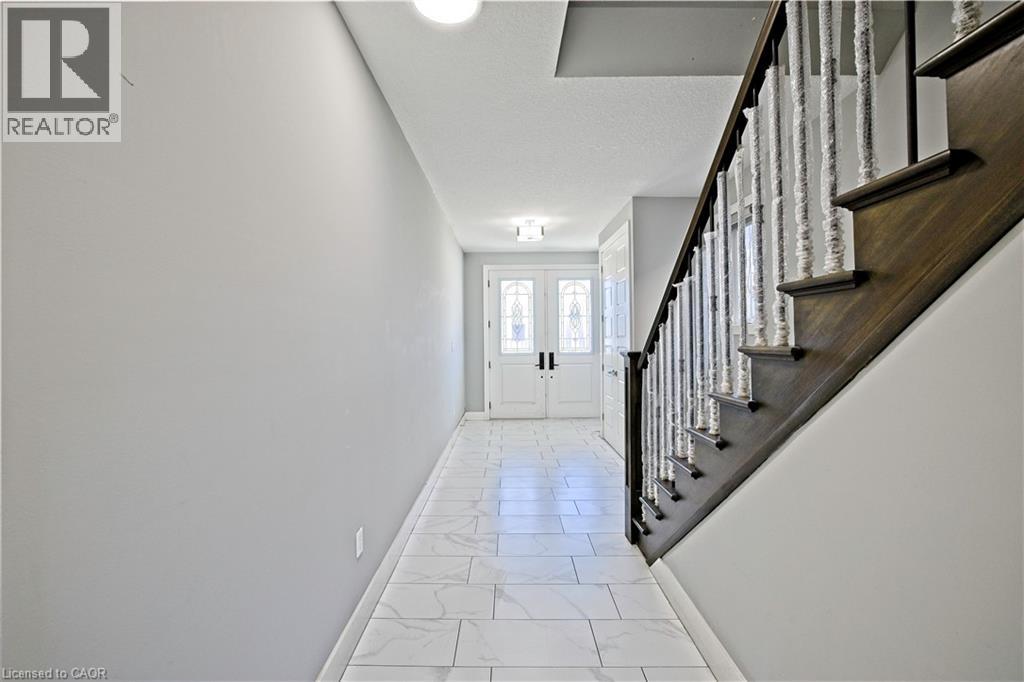 2606 Bateman Trail, London, Ontario  N6L 0H2 - Photo 3 - 40836639