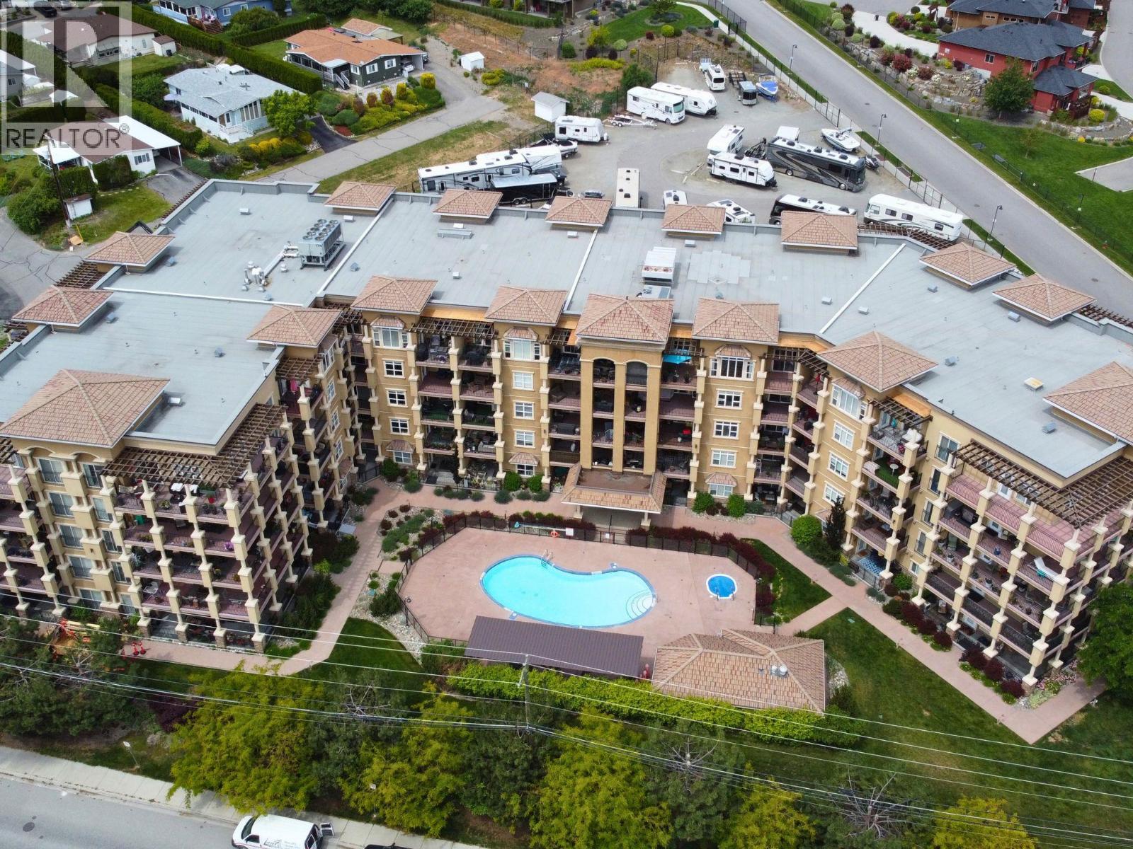 2070 Boucherie Road Unit# 402, West Kelowna, British Columbia  V4T 3K9 - Photo 2 - 10389337