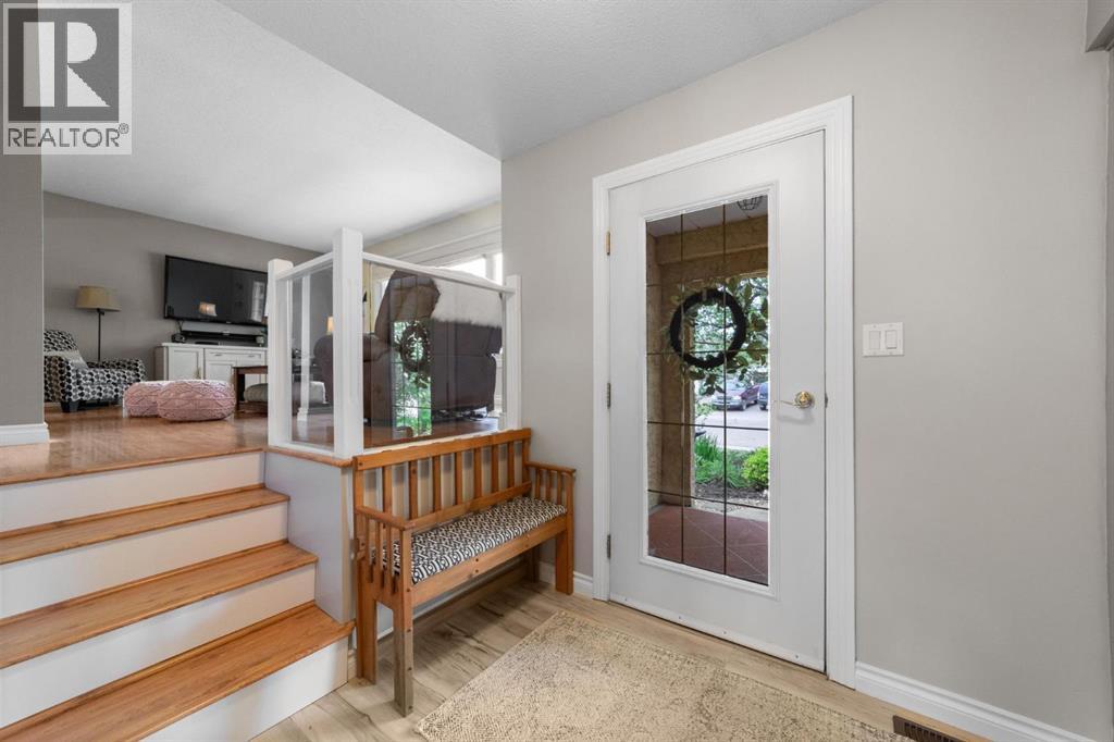 4311 66 Street, Camrose, Alberta  T4V 3L5 - Photo 6 - A2316939
