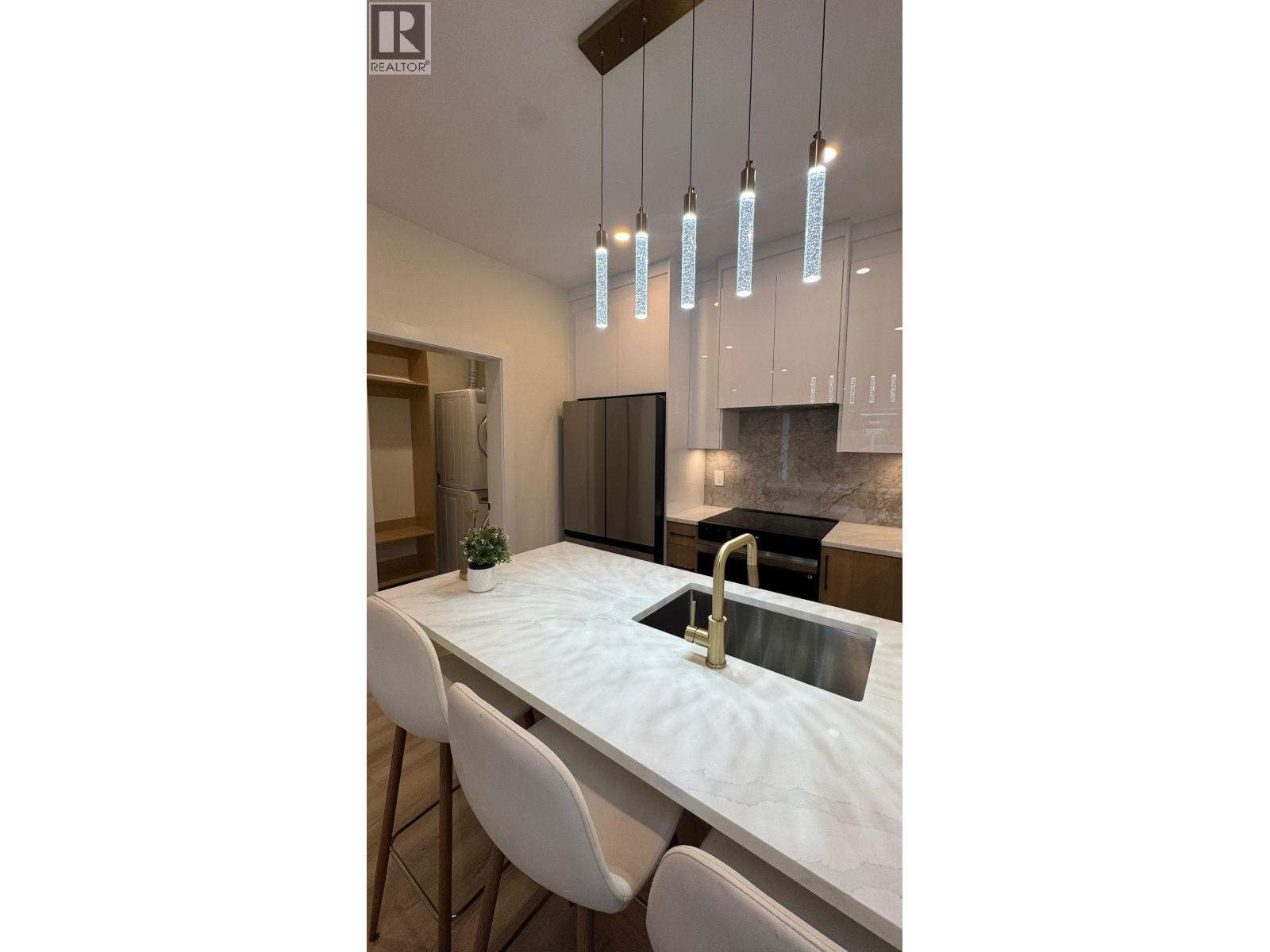 4 5779 Clarendon Street, Vancouver, British Columbia  V5R 3K4 - Photo 7 - R3131990