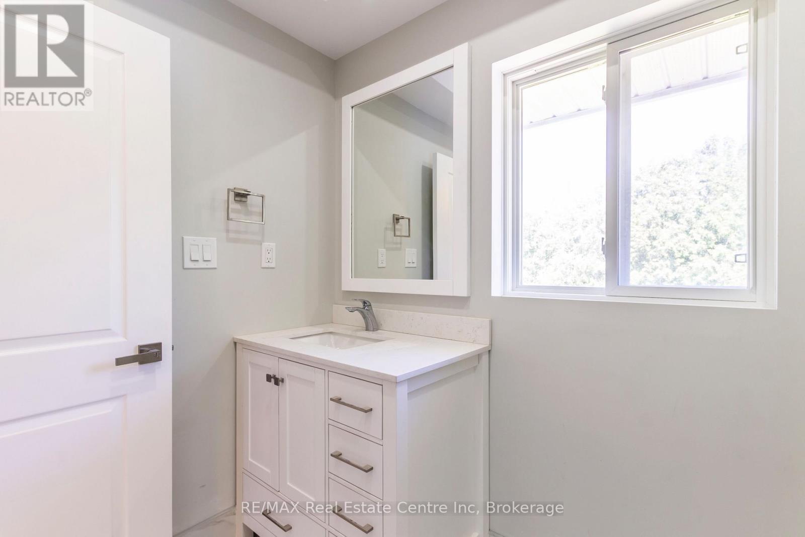 16 June Avenue, Guelph, Ontario  N1H 1H6 - Photo 12 - X13245924