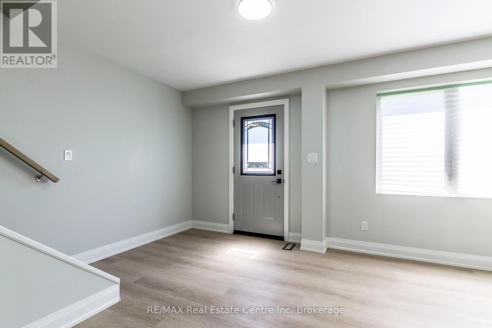 16 June Avenue, Guelph, Ontario  N1H 1H6 - Photo 2 - X13245924