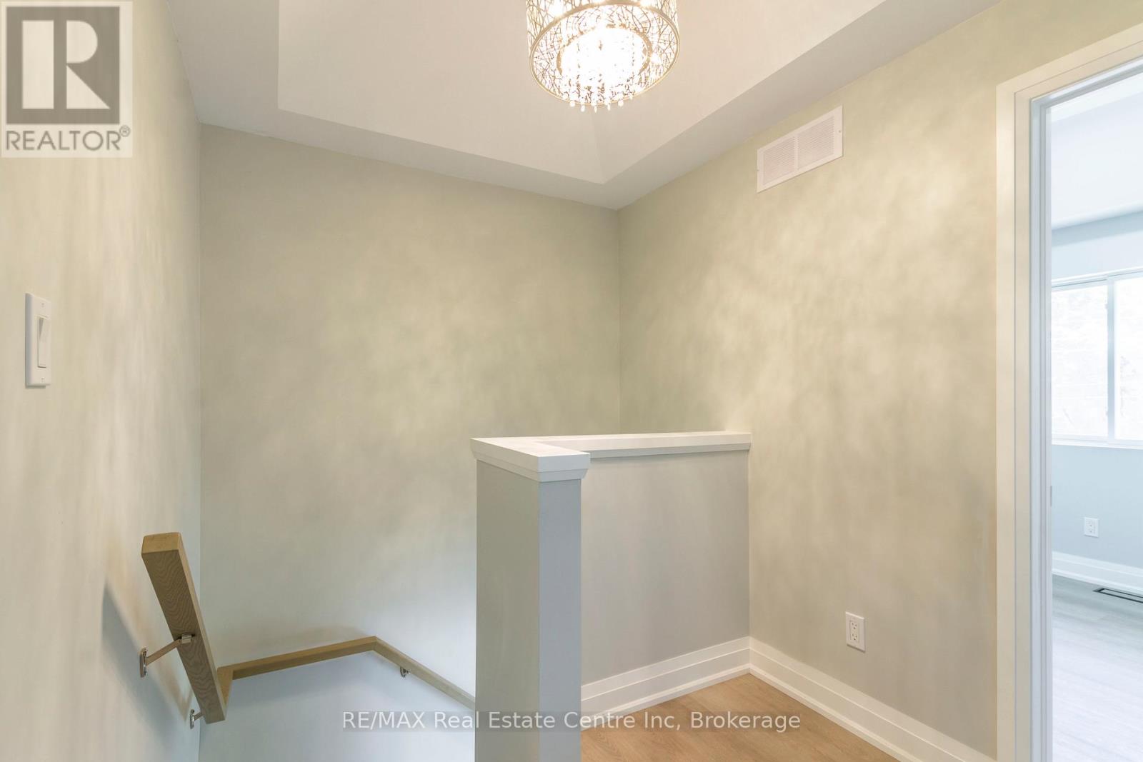 16 June Avenue, Guelph, Ontario  N1H 1H6 - Photo 6 - X13245924