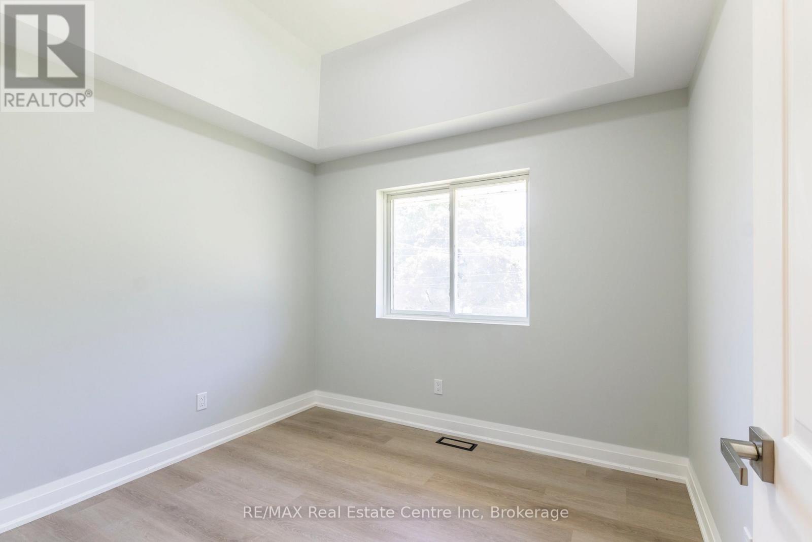 16 June Avenue, Guelph, Ontario  N1H 1H6 - Photo 7 - X13245924