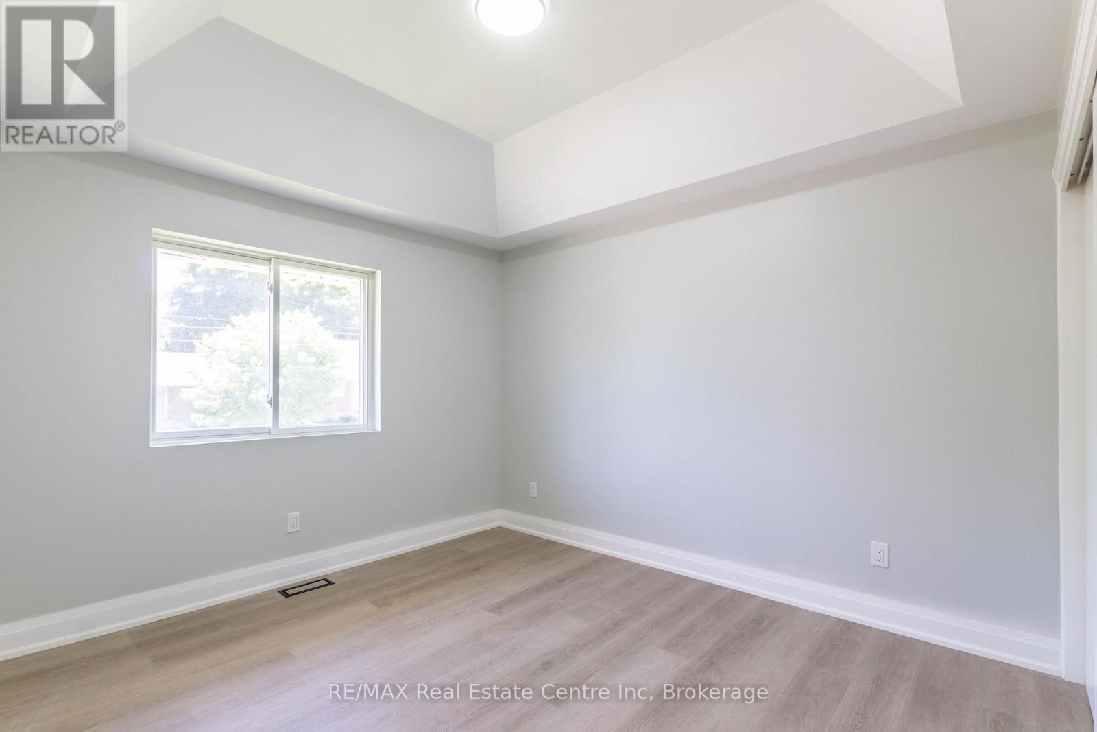 16 June Avenue, Guelph, Ontario  N1H 1H6 - Photo 8 - X13245924