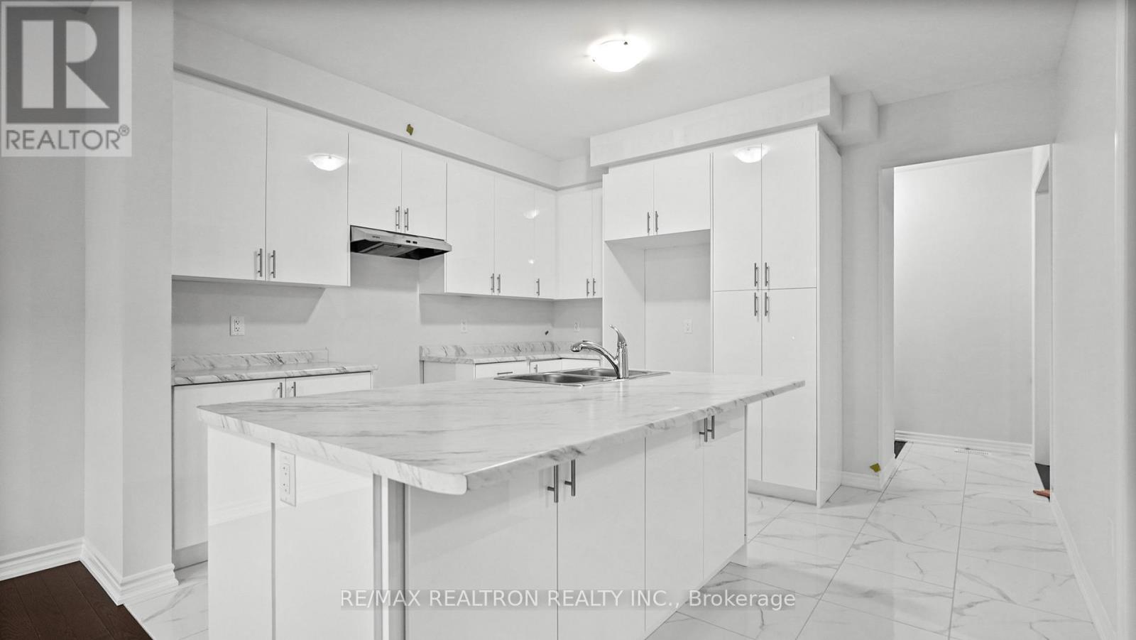 21 Prudhoe Terrace, Barrie, Ontario  L9S 2Z8 - Photo 11 - S13245884