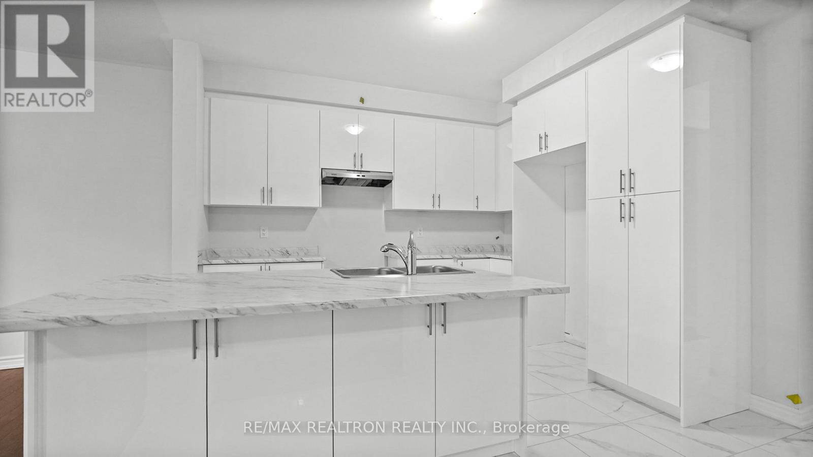 21 Prudhoe Terrace, Barrie, Ontario  L9S 2Z8 - Photo 12 - S13245884