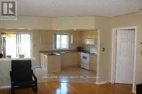 1352 Brookstar Drive, Oakville, Ontario  L6M 3W1 - Photo 3 - W13245922