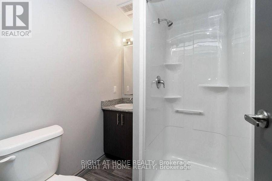 G407 - 275 Larch Street, Waterloo, Ontario  N2L 0J4 - Photo 11 - X13245936