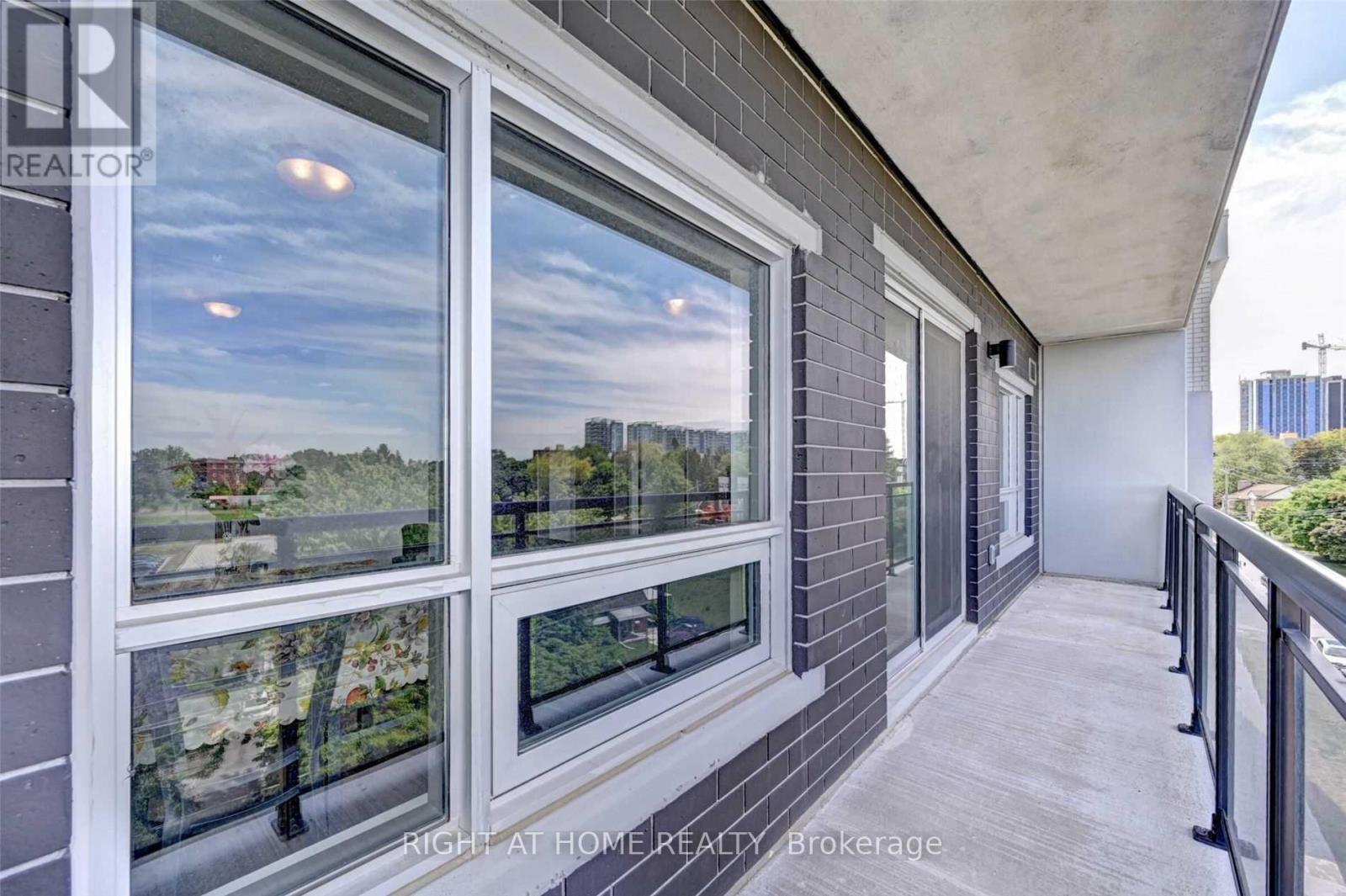 G407 - 275 Larch Street, Waterloo, Ontario  N2L 0J4 - Photo 6 - X13245936
