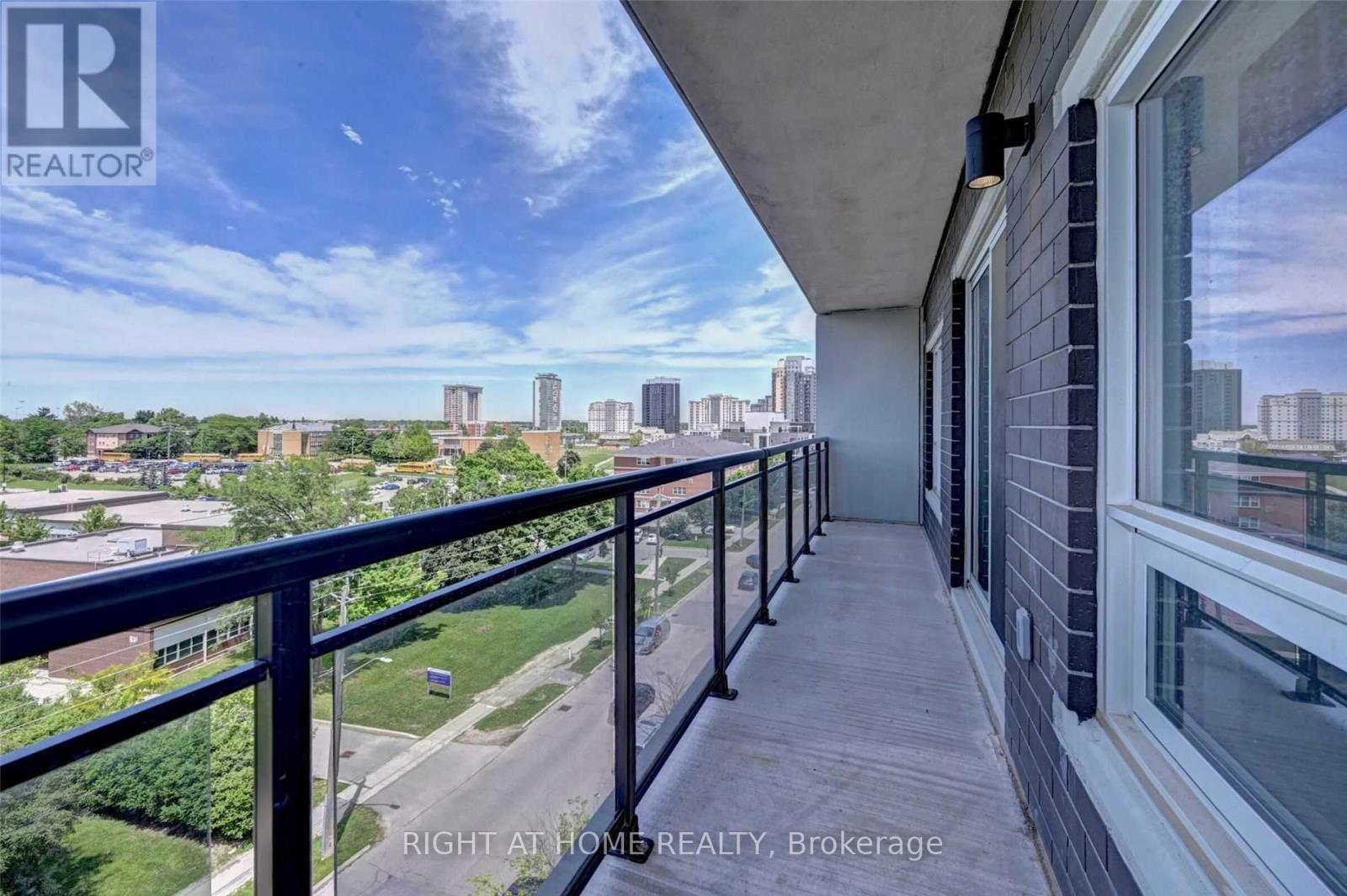 G407 - 275 Larch Street, Waterloo, Ontario  N2L 0J4 - Photo 7 - X13245936