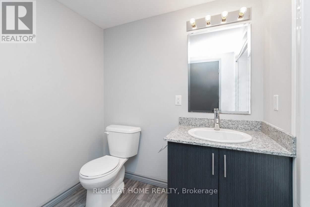 G407 - 275 Larch Street, Waterloo, Ontario  N2L 0J4 - Photo 8 - X13245936