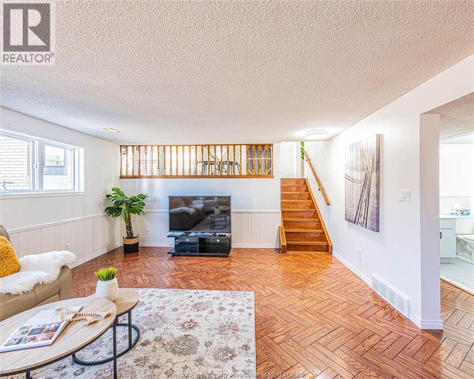 2846 Northway, Windsor, Ontario  N9E 2K3 - Photo 34 - 26013120