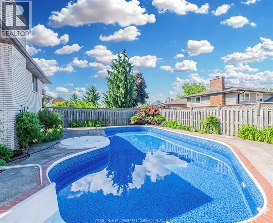 2846 Northway, Windsor, Ontario  N9E 2K3 - Photo 48 - 26013120