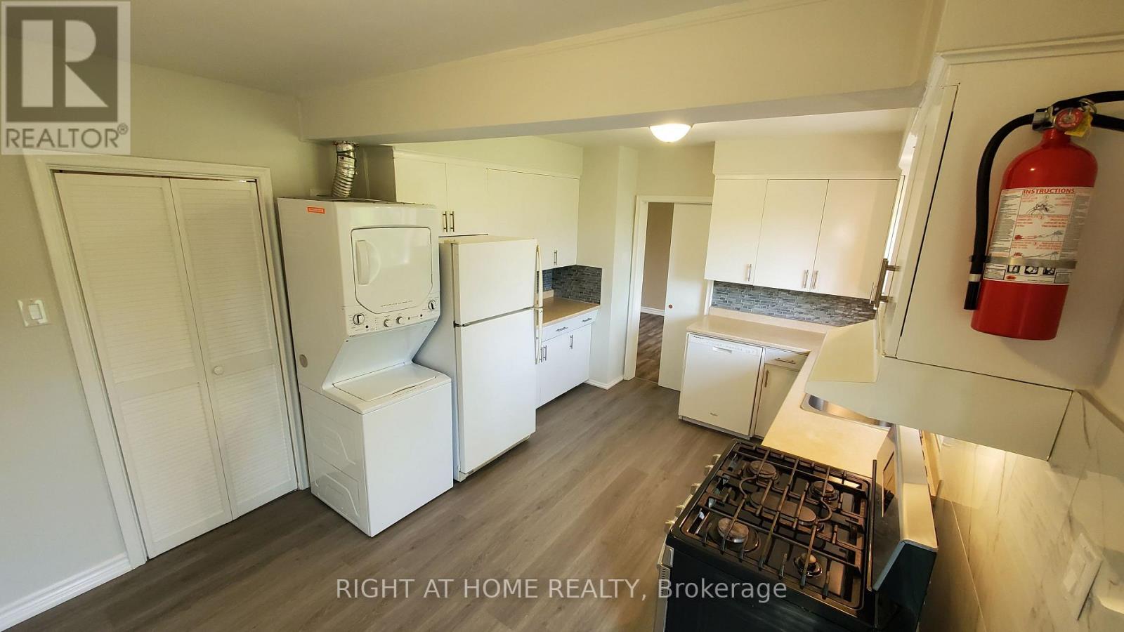1 - 169 Yorkview Drive, Toronto, Ontario  M2R 1K2 - Photo 11 - C13245968