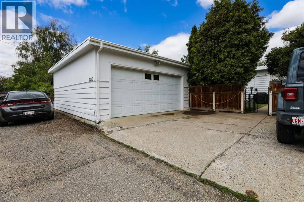 2210 9 Avenue S, Lethbridge, Alberta  T1J 1X3 - Photo 35 - A2317745