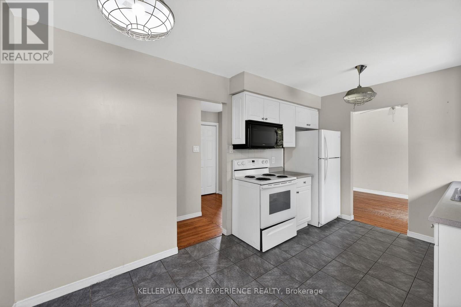 158 Cundles Road E, Barrie, Ontario  L4M 2Z9 - Photo 9 - S13245692