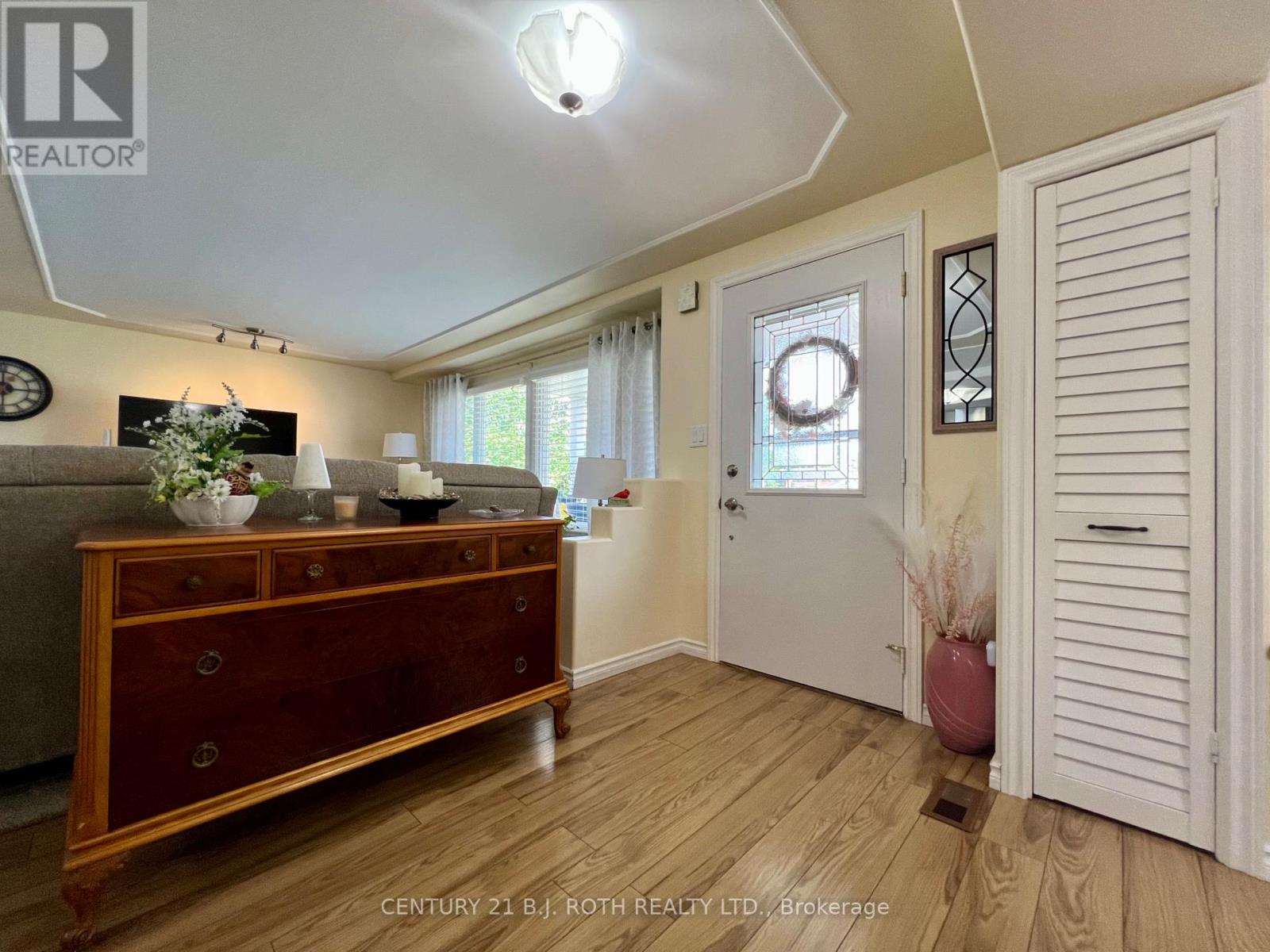 57 Main Street, Innisfil, Ontario  L9S 1N1 - Photo 4 - N13246000