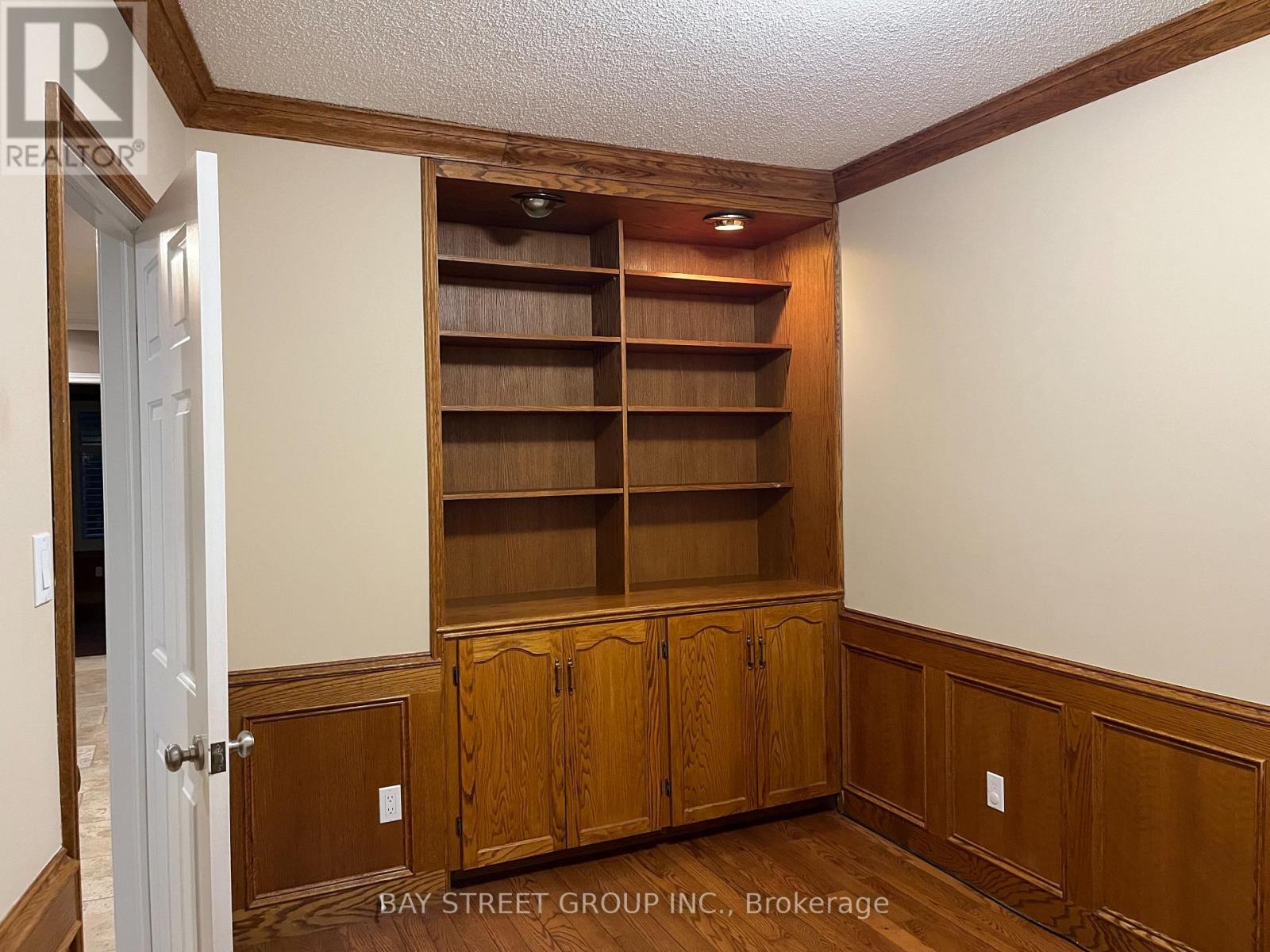 1035 Masters Green, Oakville, Ontario  L6M 2N8 - Photo 16 - W13245976