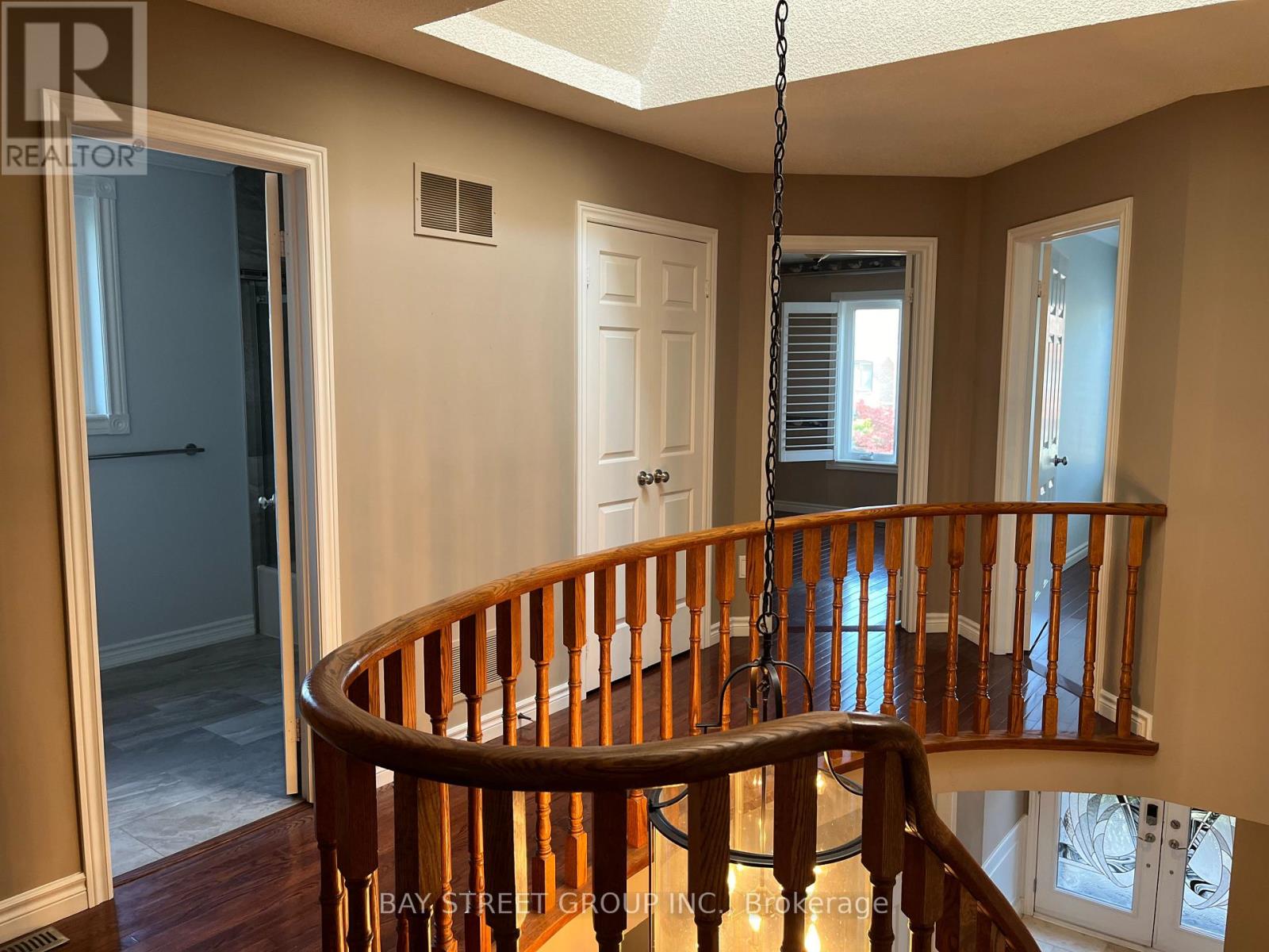 1035 Masters Green, Oakville, Ontario  L6M 2N8 - Photo 18 - W13245976