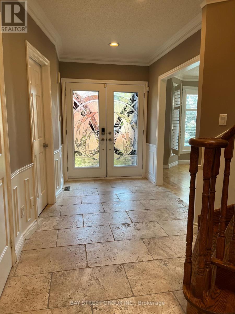 1035 Masters Green, Oakville, Ontario  L6M 2N8 - Photo 3 - W13245976