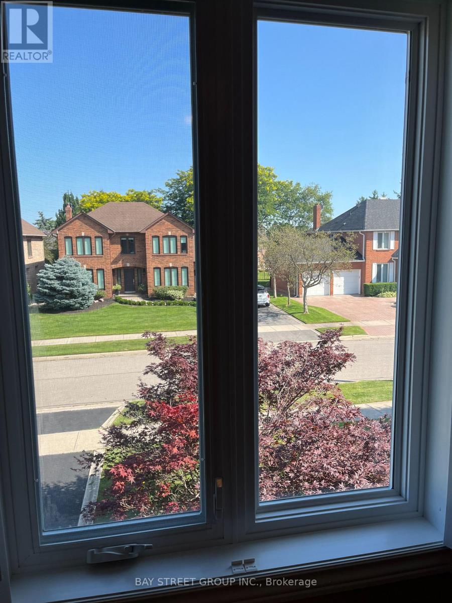 1035 Masters Green, Oakville, Ontario  L6M 2N8 - Photo 30 - W13245976