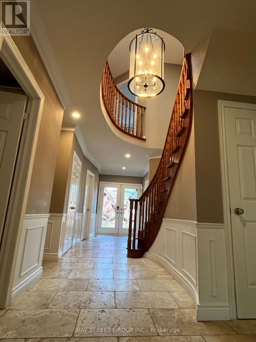 1035 Masters Green, Oakville, Ontario  L6M 2N8 - Photo 4 - W13245976