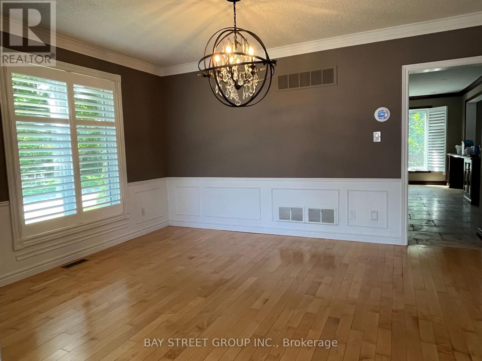 1035 Masters Green, Oakville, Ontario  L6M 2N8 - Photo 7 - W13245976