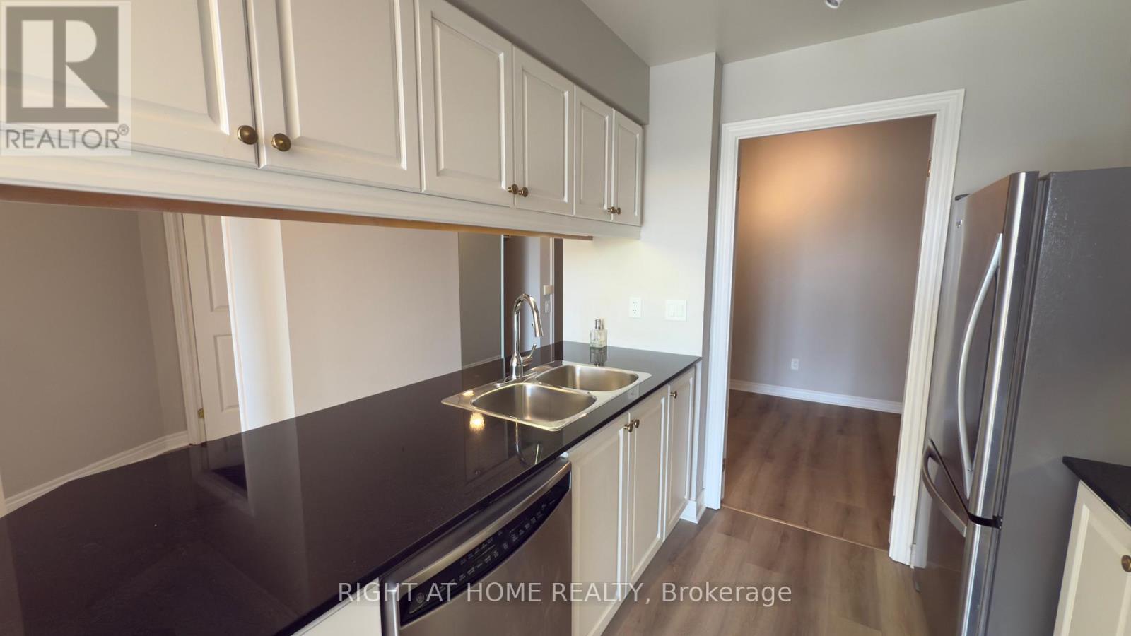 703 - 40 OLD MILL ROAD, Oakville, Ontario