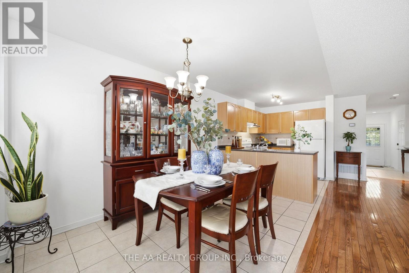 93 San Gabriele Place, Toronto, Ontario  M9L 3A5 - Photo 15 - W13246006