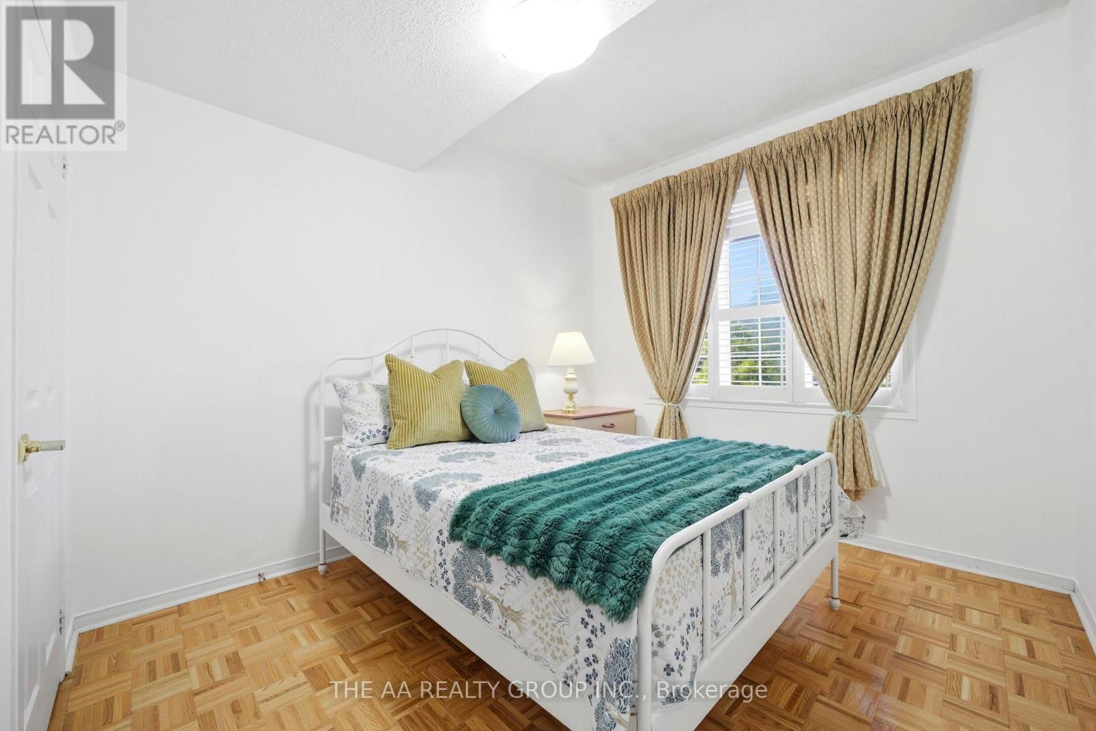 93 San Gabriele Place, Toronto, Ontario  M9L 3A5 - Photo 27 - W13246006