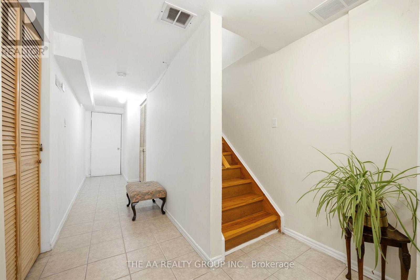 93 San Gabriele Place, Toronto, Ontario  M9L 3A5 - Photo 33 - W13246006